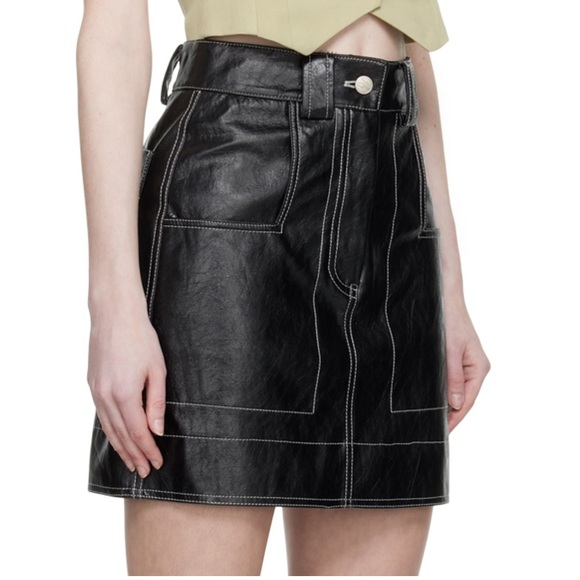 LVIR Faux Leather Mini Skirt Exposed Stitching in Black Size Medium